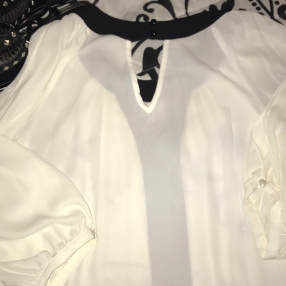 💋Cold shoulder NEW YEARS EVE/NEW YEARS DAY Blouse - Picture 5 of 5